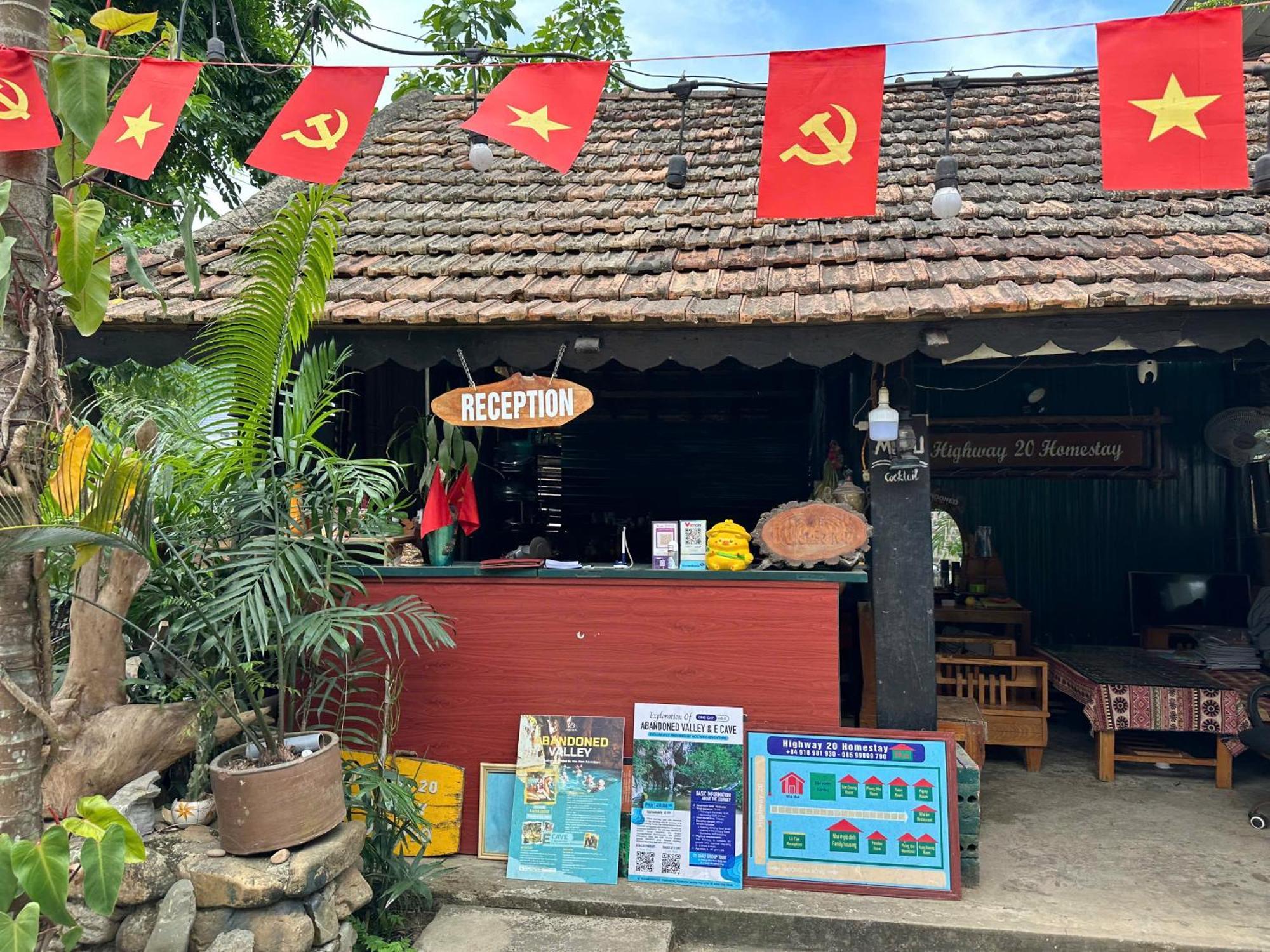 Highway 20 Homestay Phong Nha Bagian luar foto