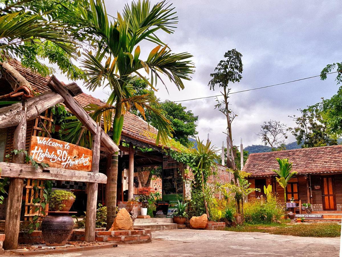 Highway 20 Homestay Phong Nha Bagian luar foto